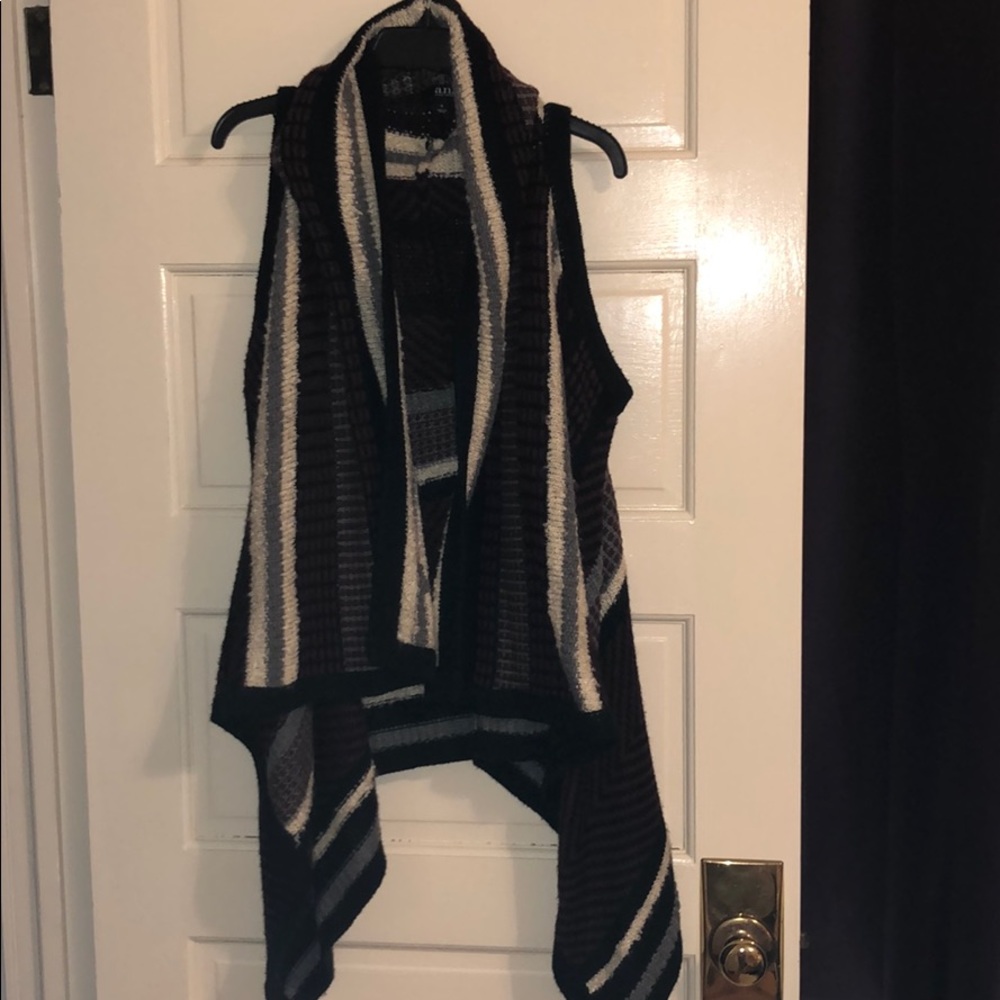 Sleeveless warm cardigan